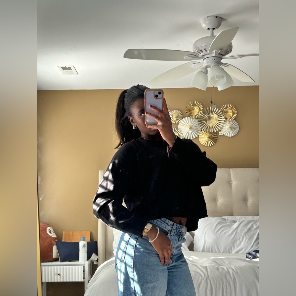 Forever 21 Black Crew Neck Sweater